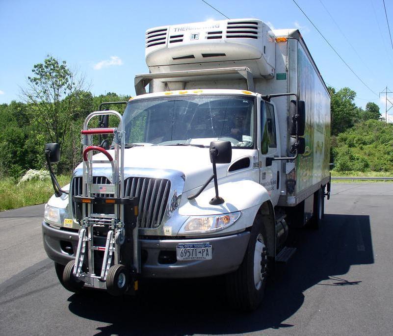 Schwans Delivery Truck  International Navistar 4300 DuraStar  B&P Manufacturing Liberator